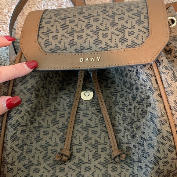 DKNY Heritage Town & Country Backpack - Picture 14 of 15